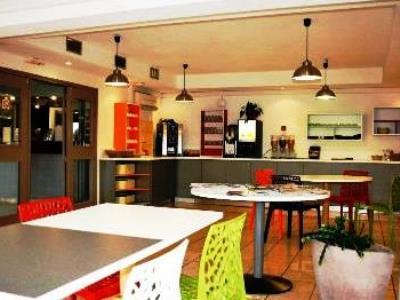Kyriad Direct Hotel 2*