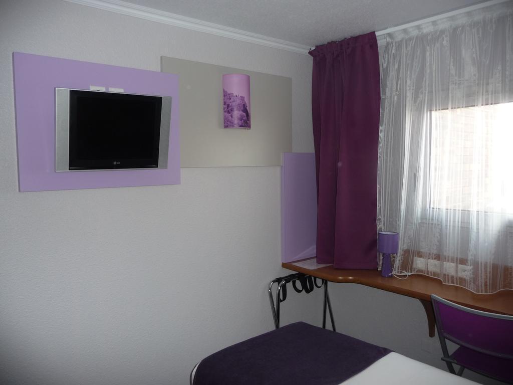 Kyriad Direct Hotel