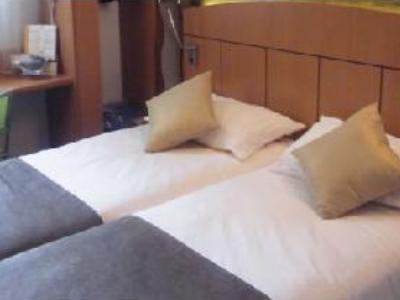 Hotel Kyriad Direct 2*